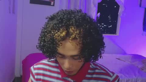 Snapshot of seven7xis chatting on 10-20-25, 04:35 Alexis online show from 10-20-25, 04:35