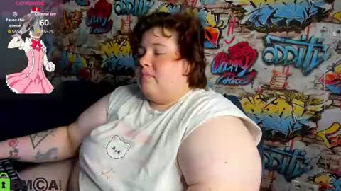 Snapshot of sew_sunny chatting on 06-29-26, 09:15 Sew online show from 06-29-26, 09:15