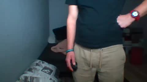 Snapshot of sewek101 chatting on 01-12-26, 10:26 Sewerin online show from 01-12-26, 10:26