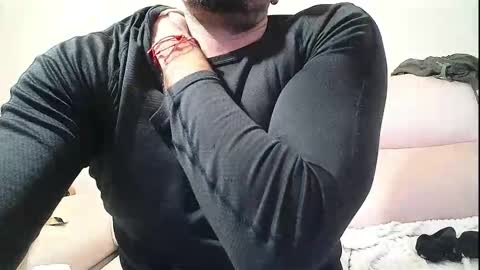 Snapshot of sex_machine_19 chatting on 11-20-25, 10:37 SEX MACHINE 19 online show from 11-20-25, 10:37