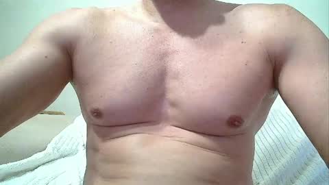 Snapshot of sex_machine_19 chatting on 05-27-26, 05:32 SEX MACHINE 19 online show from 05-27-26, 05:32