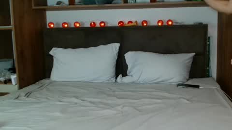 JackAdelaide online show from 12-26-24, 08:32