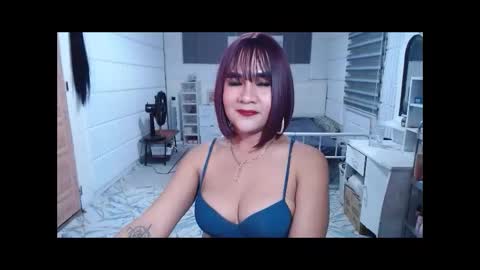 Snapshot of sexcum_trendingts_now chatting on 09-26-25, 02:04 MS Anna online show from 09-26-25, 02:04