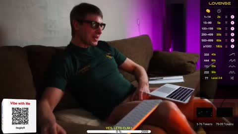 Snapshot of sexespresso chatting on 12-22-24, 03:00 Thank you for Birthday Wishes online show from 12-22-24, 03:00