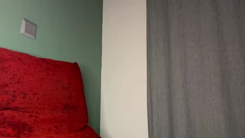 Snapshot of sexfriendch chatting on 01-27-25, 05:25 Lucenzo online show from 01-27-25, 05:25