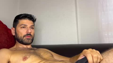 Snapshot of sexfriendch chatting on 09-21-25, 08:27 Lucenzo online show from 09-21-25, 08:27