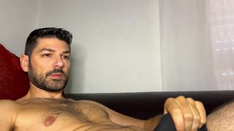 Snapshot of sexfriendch chatting on 10-13-25, 07:30 Lucenzo online show from 10-13-25, 07:30