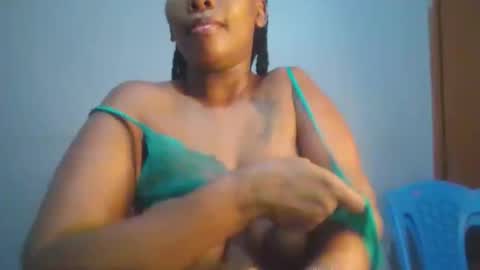 Maggie online show from 01-10-26, 03:08