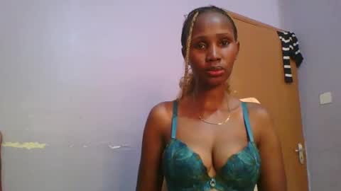 Snapshot of sexie_love chatting on 03-03-25, 11:00 Nancy online show from 03-03-25, 11:00