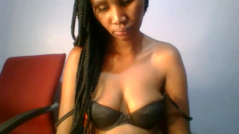 Snapshot of sexie_love chatting on 09-13-25, 12:10 Nancy online show from 09-13-25, 12:10