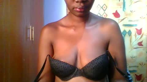 Snapshot of sexie_love chatting on 11-02-25, 02:41 Nancy online show from 11-02-25, 02:41
