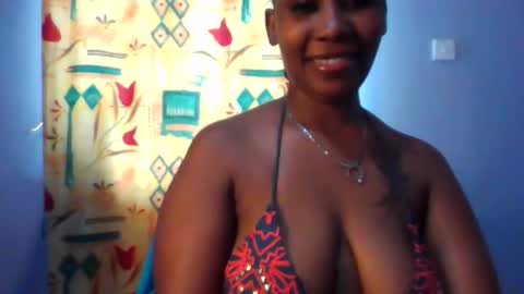 Snapshot of sexie_love chatting on 02-25-26, 07:18 Nancy online show from 02-25-26, 07:18