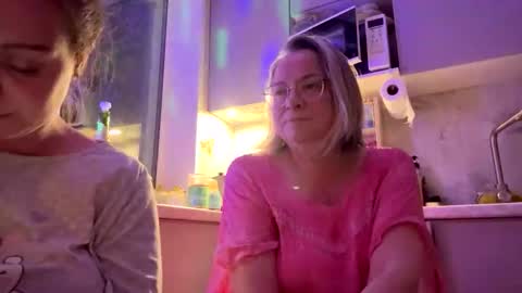 Snapshot of sexmoon11 chatting on 01-05-26, 08:23 My name is Mia whats yours online show from 01-05-26, 08:23