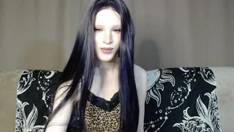 Nextdoor Princess online show from 04-26-26, 10:13
