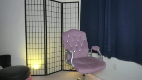 Snapshot of sexpotjess chatting on 02-11-25, 12:17 Sexpot Jess online show from 02-11-25, 12:17