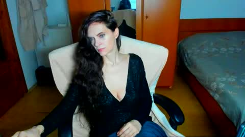 Snapshot of sexqueen1111 chatting on 05-06-26, 06:52 sexqueen1111 online show from 05-06-26, 06:52