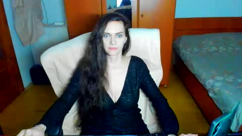 Snapshot of sexqueen1111 chatting on 05-09-26, 08:03 sexqueen1111 online show from 05-09-26, 08:03