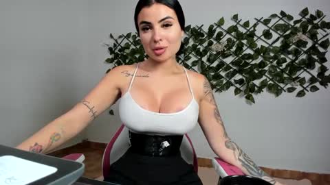 Snapshot of sexual_addiction chatting on 12-12-24, 03:37 SARA online show from 12-12-24, 03:37