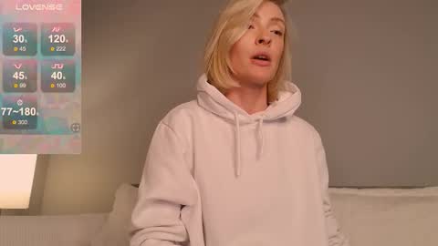 Snapshot of sexuallycorrect chatting on 10-24-25, 08:16 Ray New video in bio online show from 10-24-25, 08:16