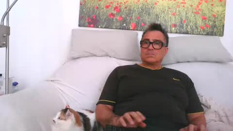 Snapshot of sexurbation chatting on 12-22-24, 12:38 Sexurbation online show from 12-22-24, 12:38