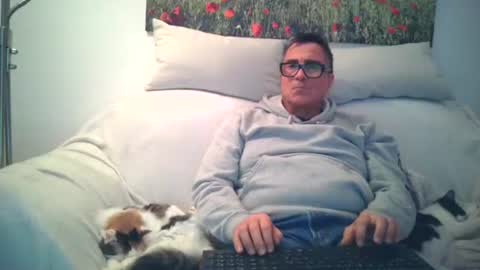 Snapshot of sexurbation chatting on 12-25-24, 03:06 Sexurbation online show from 12-25-24, 03:06