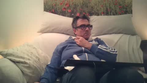 Snapshot of sexurbation chatting on 01-22-25, 09:32 Sexurbation online show from 01-22-25, 09:32