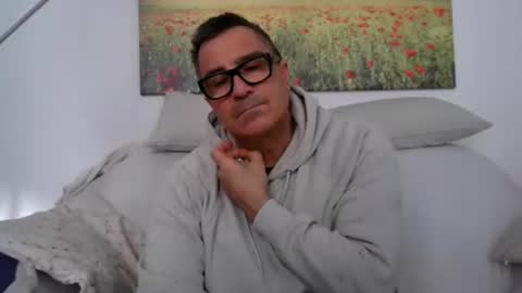 Snapshot of sexurbation chatting on 02-16-25, 12:21 Sexurbation online show from 02-16-25, 12:21