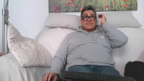 Snapshot of sexurbation chatting on 03-09-25, 01:37 Sexurbation online show from 03-09-25, 01:37