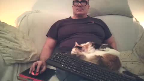 Snapshot of sexurbation chatting on 11-17-25, 08:14 Sexurbation online show from 11-17-25, 08:14