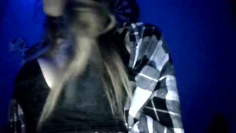 Snapshot of sexxileeah42o chatting on 03-11-25, 11:23 Leeah CloudZzz online show from 03-11-25, 11:23