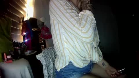 Snapshot of sexxileeah42o chatting on 09-17-25, 08:21 Leeah CloudZzz online show from 09-17-25, 08:21