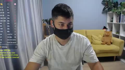 Snapshot of sexxxdickbig chatting on 06-07-26, 08:07 Tommy online show from 06-07-26, 08:07