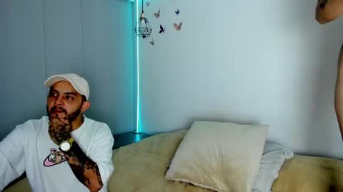 Snapshot of sexxxmaffia69 chatting on 02-26-25, 03:32 David y Sammy online show from 02-26-25, 03:32