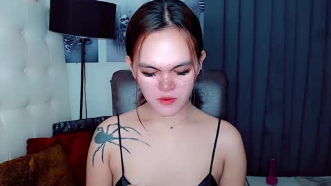 sexxxy_caroline online show from 12-17-24, 10:01