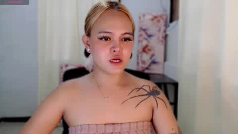sexxxy_caroline online show from 05-03-26, 09:04