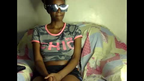 Snapshot of sexxy_boobiess chatting on 10-24-25, 07:38 Natural boobs online show from 10-24-25, 07:38