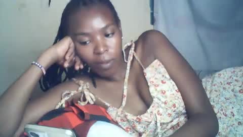 Snapshot of sexxy_curvy23 chatting on 06-25-26, 03:28 sexxy_curvy23 online show from 06-25-26, 03:28