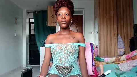 Snapshot of sexxy_flave chatting on 10-14-25, 09:43 Sexxy Flave online show from 10-14-25, 09:43