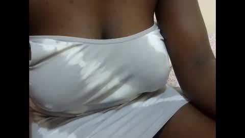 sexxy_maya1 online show from 10-04-25, 11:08