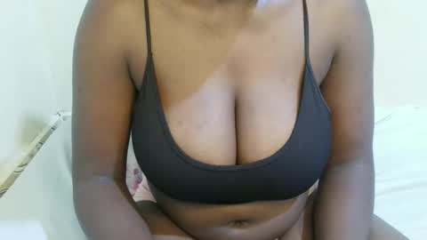 Snapshot of sexxy_maya1 chatting on 05-01-26, 11:04 sexxy_maya1 online show from 05-01-26, 11:04
