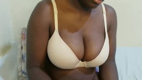 Snapshot of sexxy_maya1 chatting on 05-02-26, 07:52 sexxy_maya1 online show from 05-02-26, 07:52