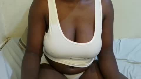 Snapshot of sexxy_maya1 chatting on 05-05-26, 12:13 sexxy_maya1 online show from 05-05-26, 12:13
