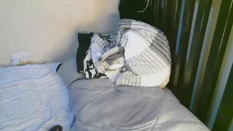 Snapshot of sexxy_mish chatting on 09-23-25, 04:43 sexxy_mish online show from 09-23-25, 04:43