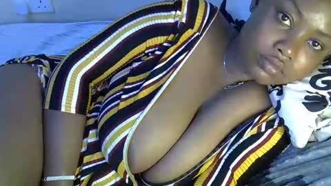 Snapshot of sexxy_mish chatting on 11-12-25, 04:13 sexxy_mish online show from 11-12-25, 04:13