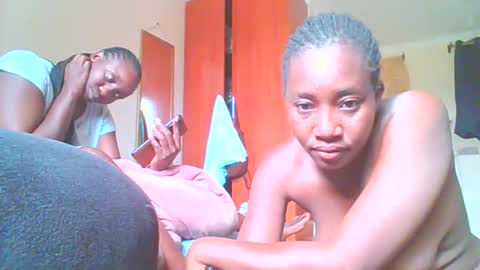 Snapshot of sexxy_thick_ebony chatting on 09-29-25, 08:08 Sweet doll online show from 09-29-25, 08:08