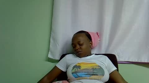 African Queen online show from 12-18-25, 02:06