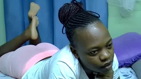 African Queen online show from 05-13-26, 01:14