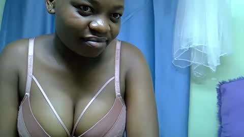 African Queen online show from 05-17-26, 08:27