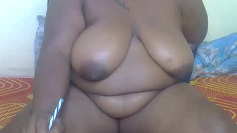 Snapshot of sexxydripy chatting on 02-25-26, 12:42 sly online show from 02-25-26, 12:42