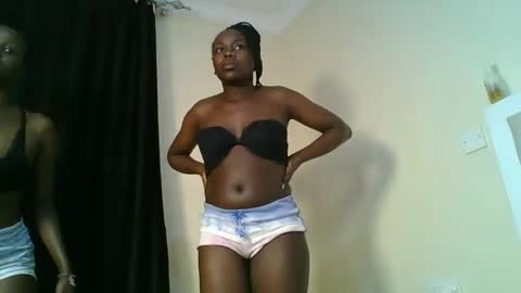 Snapshot of sexxyivy chatting on 02-28-25, 10:06 ivy online show from 02-28-25, 10:06